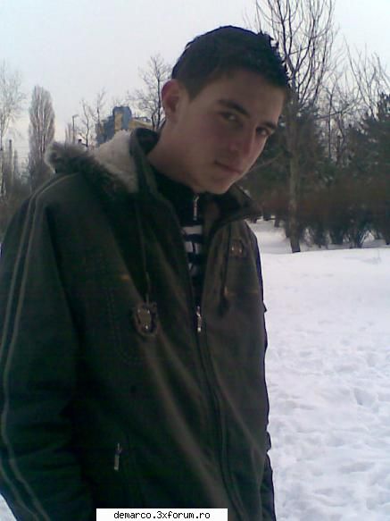 aici va puteti lasa poza si id-ul vostru de messenger ...