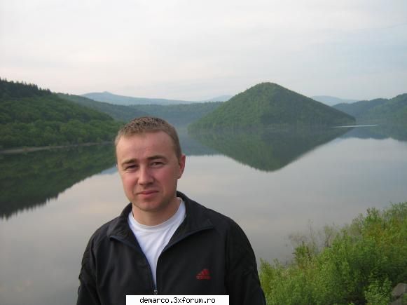 sgvro aici va puteti lasa poza si id-ul vostru de messenger ...