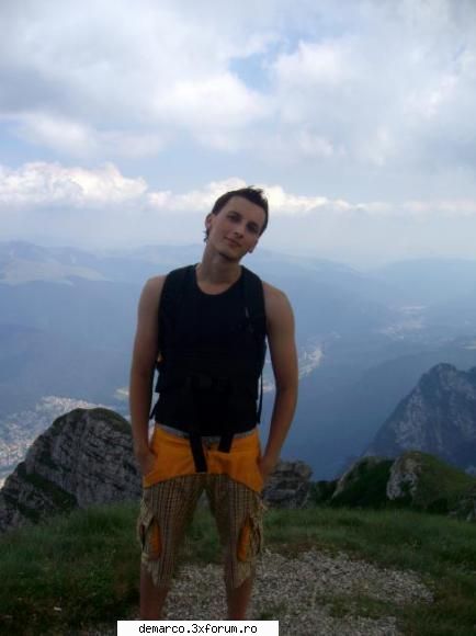 nerv_4u aici va puteti lasa poza si id-ul vostru de messenger ...