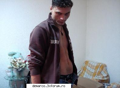 aici va puteti lasa poza si id-ul vostru de messenger ...