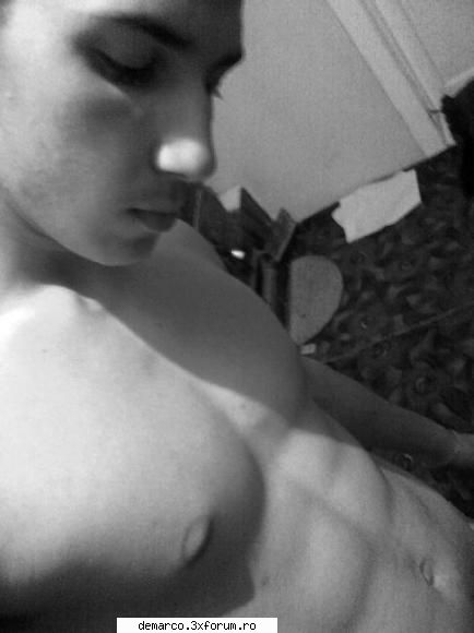 mihut_00                      :hi:             :finger: aici va puteti lasa poza si id-ul vostru de