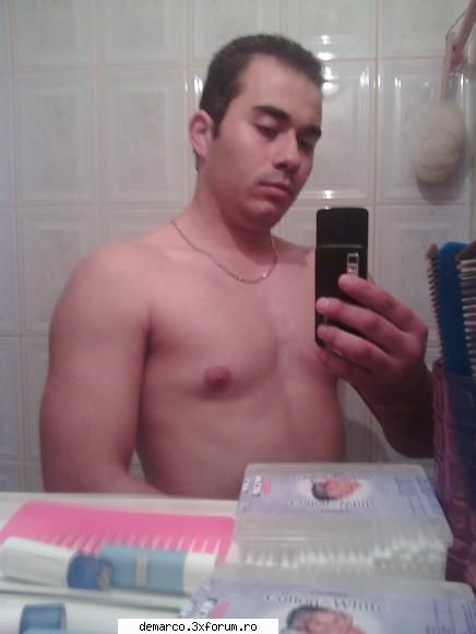 aici va puteti lasa poza si id-ul vostru de messenger ...