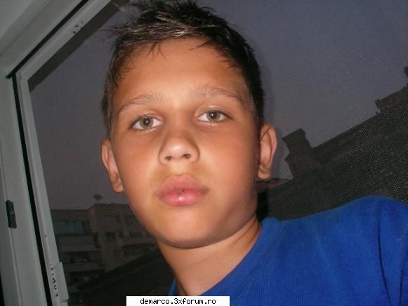 aici va puteti lasa poza si id-ul vostru de messenger ...