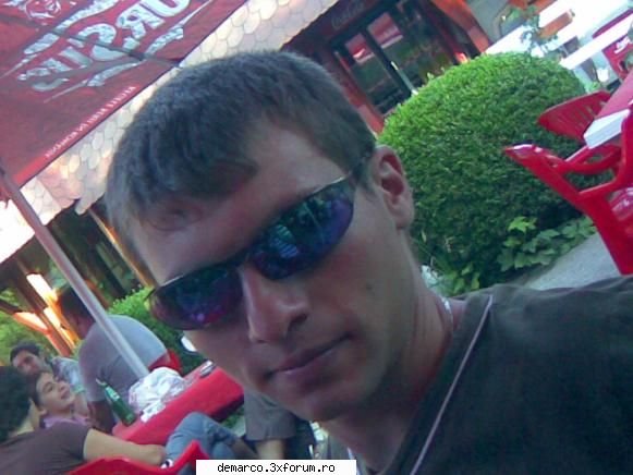 aici va puteti lasa poza si id-ul vostru de messenger ...
