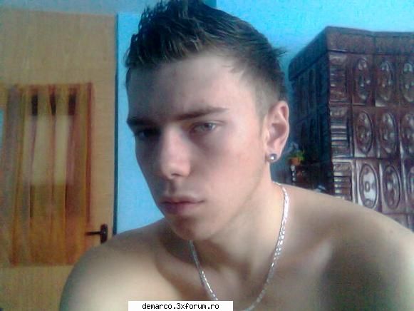 aici va puteti lasa poza si id-ul vostru de messenger ...