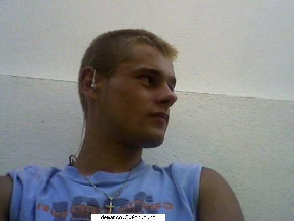 :d aici va puteti lasa poza si id-ul vostru de messenger ...