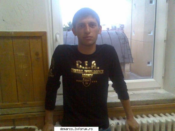 aici va puteti lasa poza si id-ul vostru de messenger ...