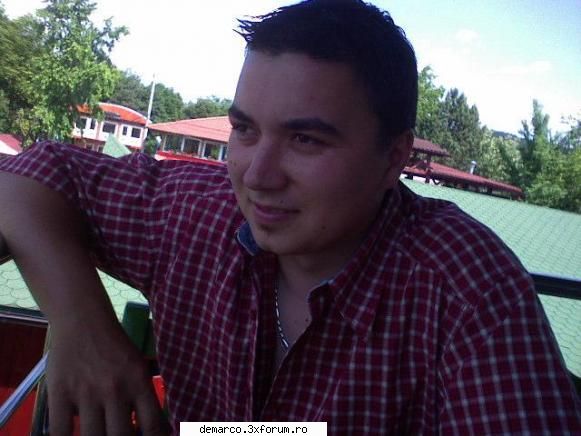 aici va puteti lasa poza si id-ul vostru de messenger ...