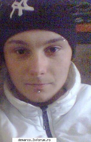aici va puteti lasa poza si id-ul vostru de messenger ...