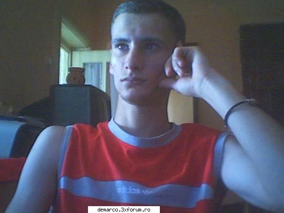aici va puteti lasa poza si id-ul vostru de messenger ...