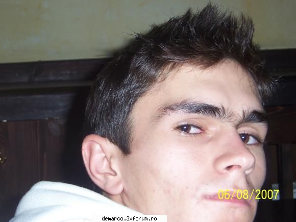 :rotfl:  :rotfl:  :rotfl: aici va puteti lasa poza si id-ul vostru de messenger ...