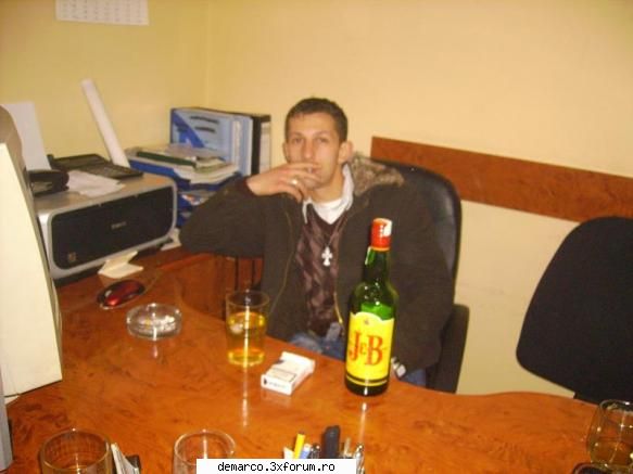 aici va puteti lasa poza si id-ul vostru de messenger ...
