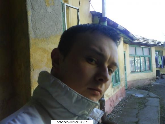aici va puteti lasa poza si id-ul vostru de messenger ...