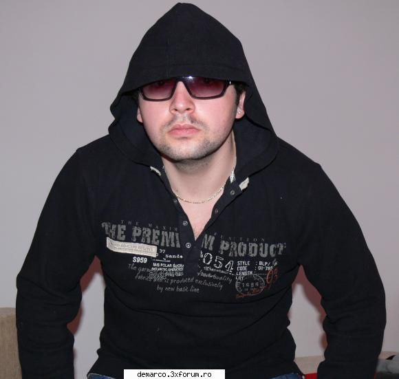 aici va puteti lasa poza si id-ul vostru de messenger ...